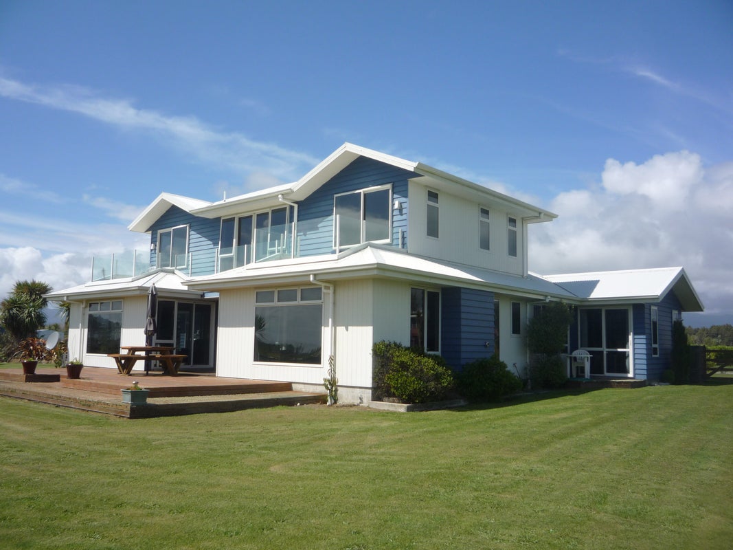 12 Elley Drive, Carters Beach, Westport - Carousel 1