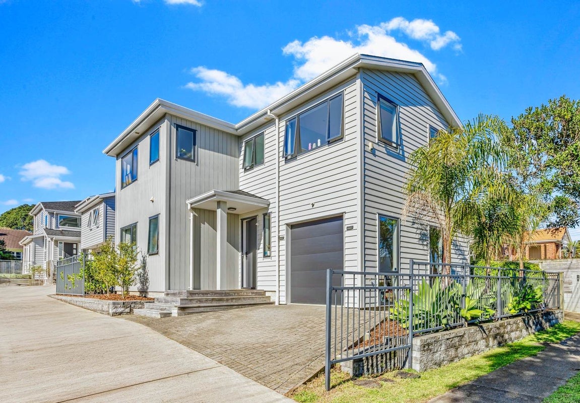 95A Parau Street, Mount Roskill, Auckland - Carousel 1