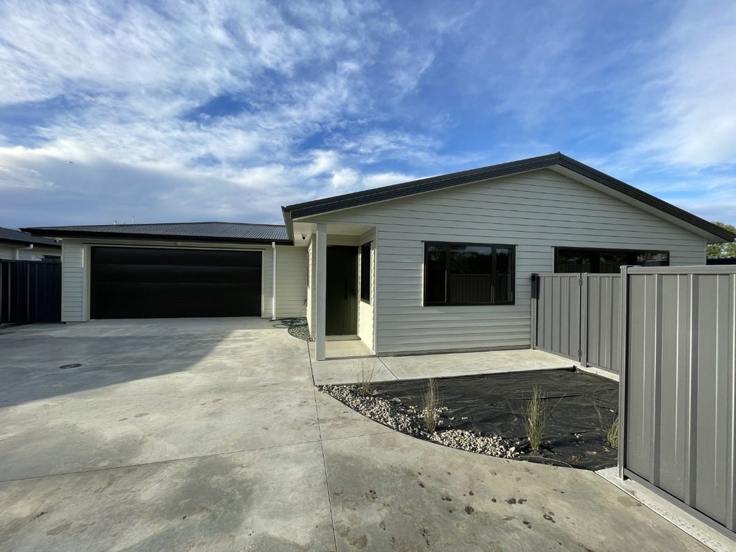 1009 Heretaunga Street East, Parkvale, Hastings - Carousel 22