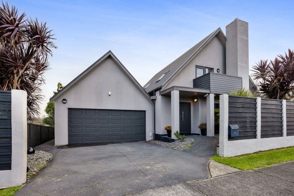 28 Karamea Street, Whalers Gate, New Plymouth - Carousel 20