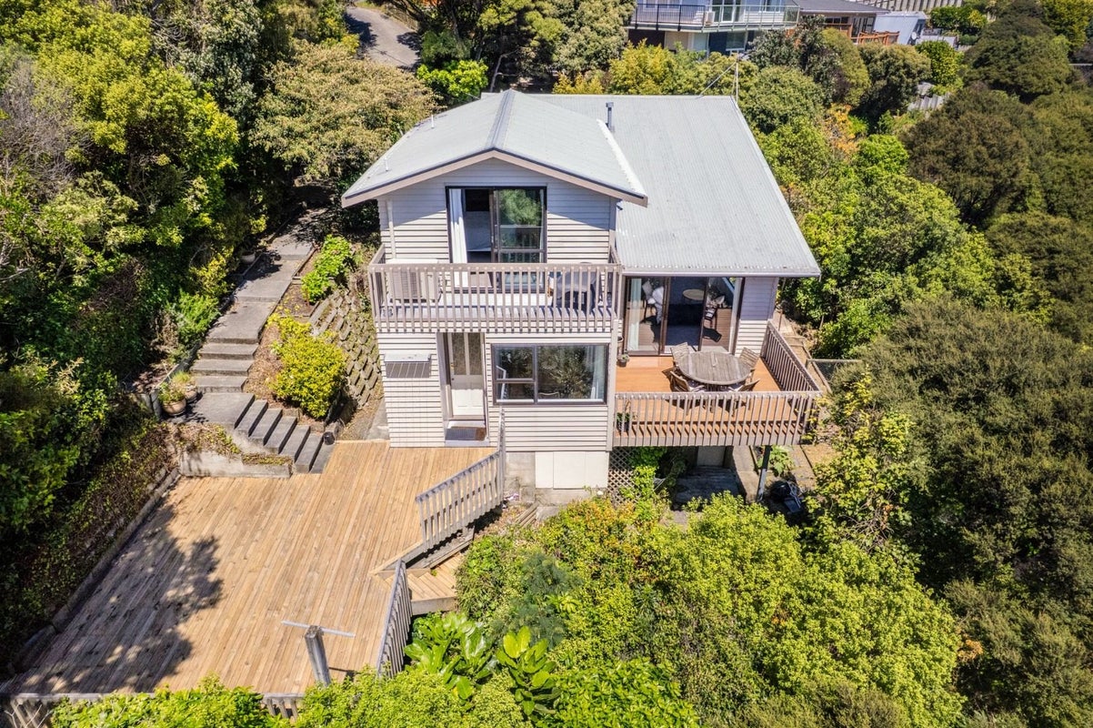 4 Kahu Road, Paremata, Porirua - Carousel 1
