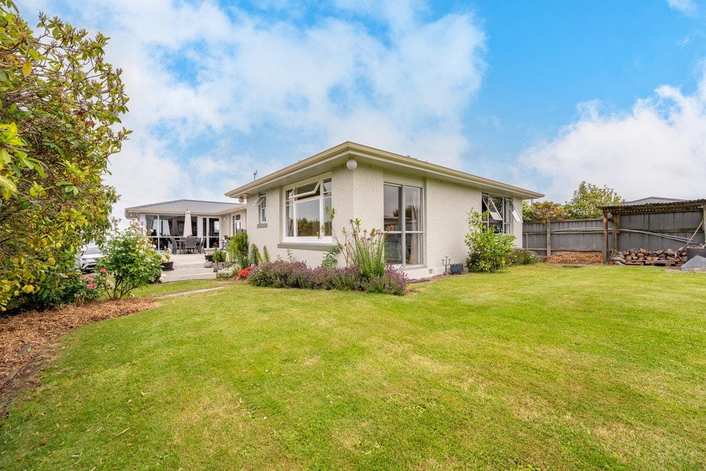 26A Avenue Road, West End, Timaru - Carousel 1
