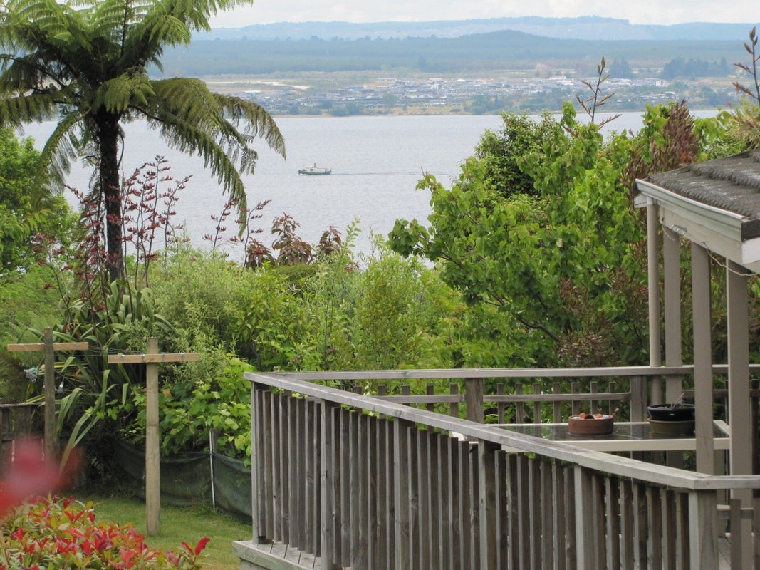 7A Isobel Street, Acacia Bay, Taupo - Carousel 1