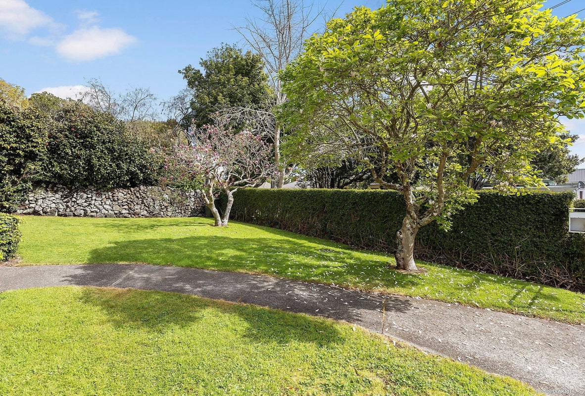 32 Woodford Road, Mount Eden, Auckland - Carousel 2