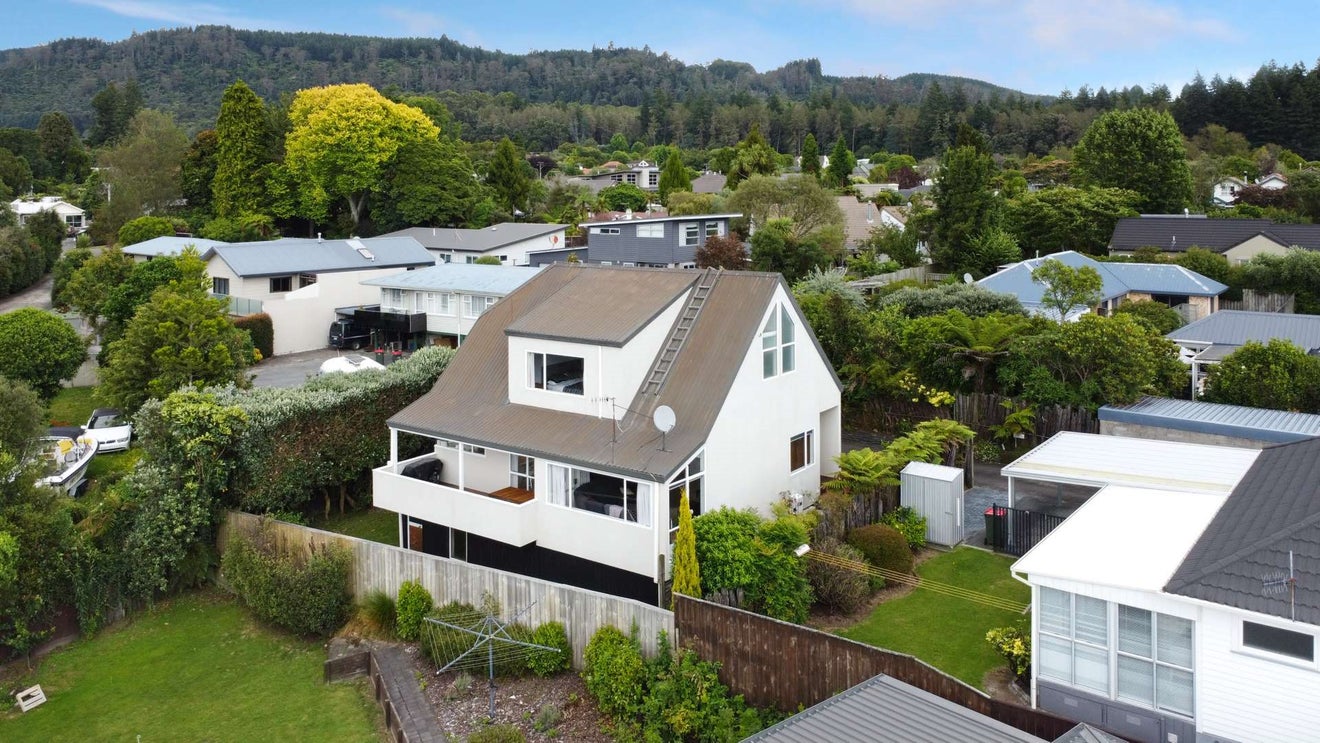 35B Lynmore Avenue, Lynmore, Rotorua - Carousel 20