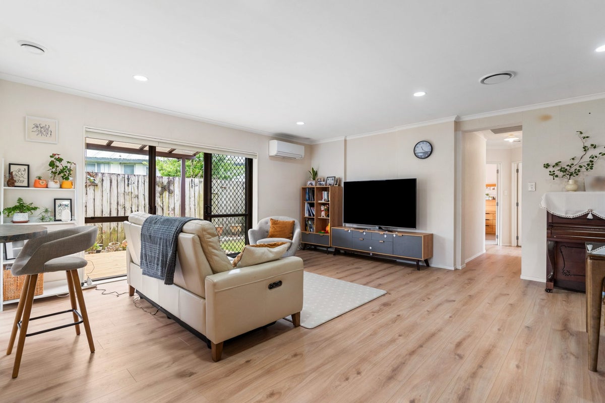 291 Mahia Road, Weymouth, Manukau City, Auckland - Carousel 2