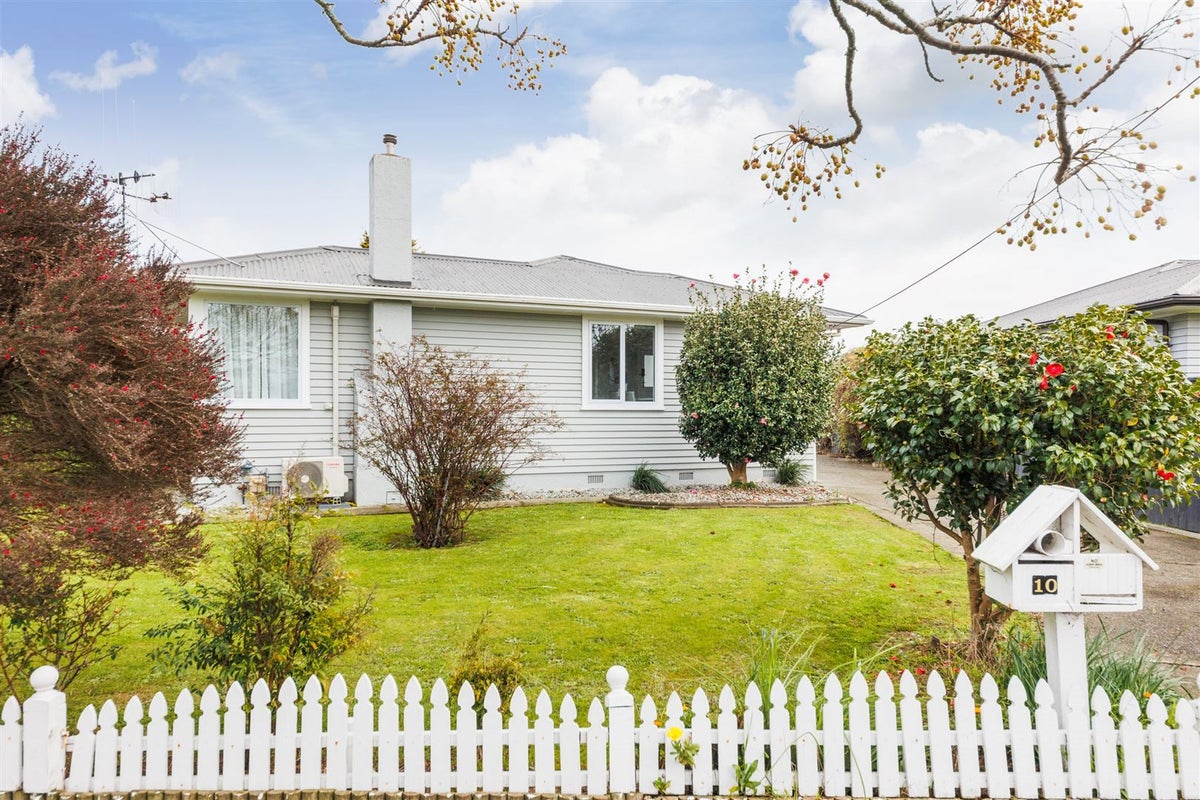 10 Peters Avenue, Cloverlea, Palmerston North - Carousel 30