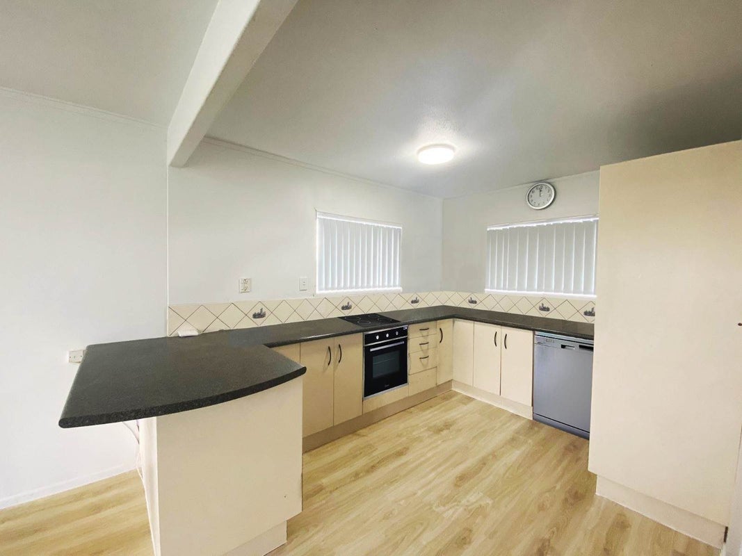 220 Dominion Road, Red Hill, Papakura - Carousel 2