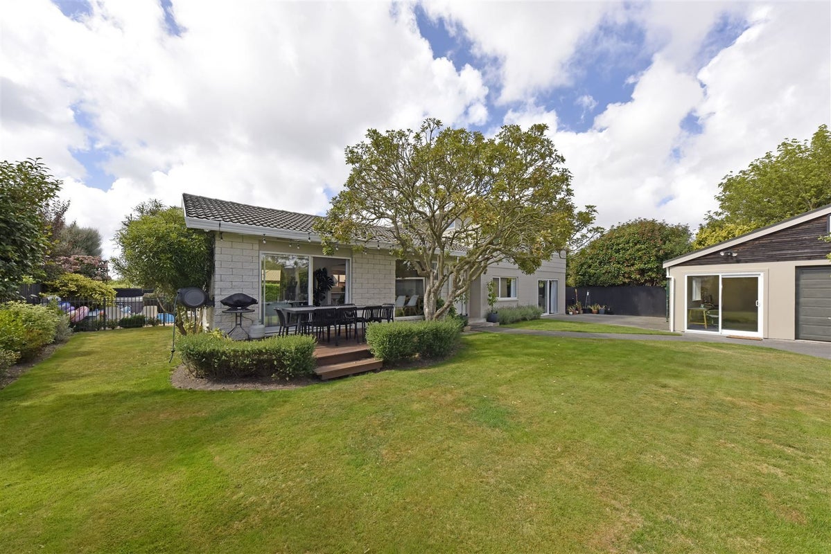 7A Juniper Place, Burnside, Christchurch - Carousel 20