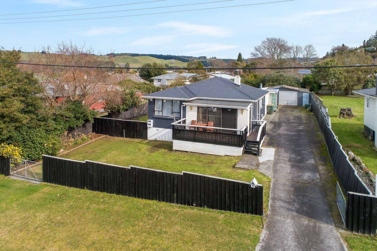 6 Spencer Street, Western Heights, Rotorua - Carousel 1
