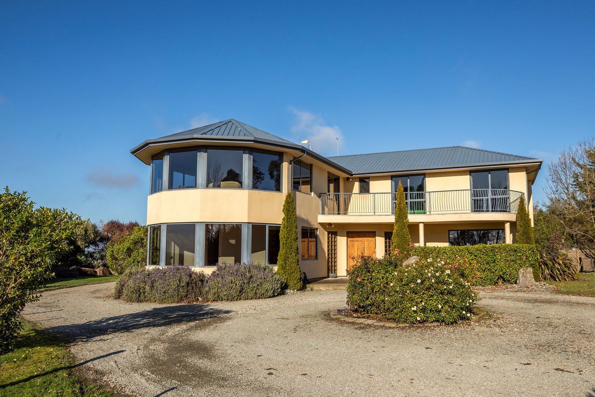 85 Spur Road, Hadlow, Timaru - Carousel 1