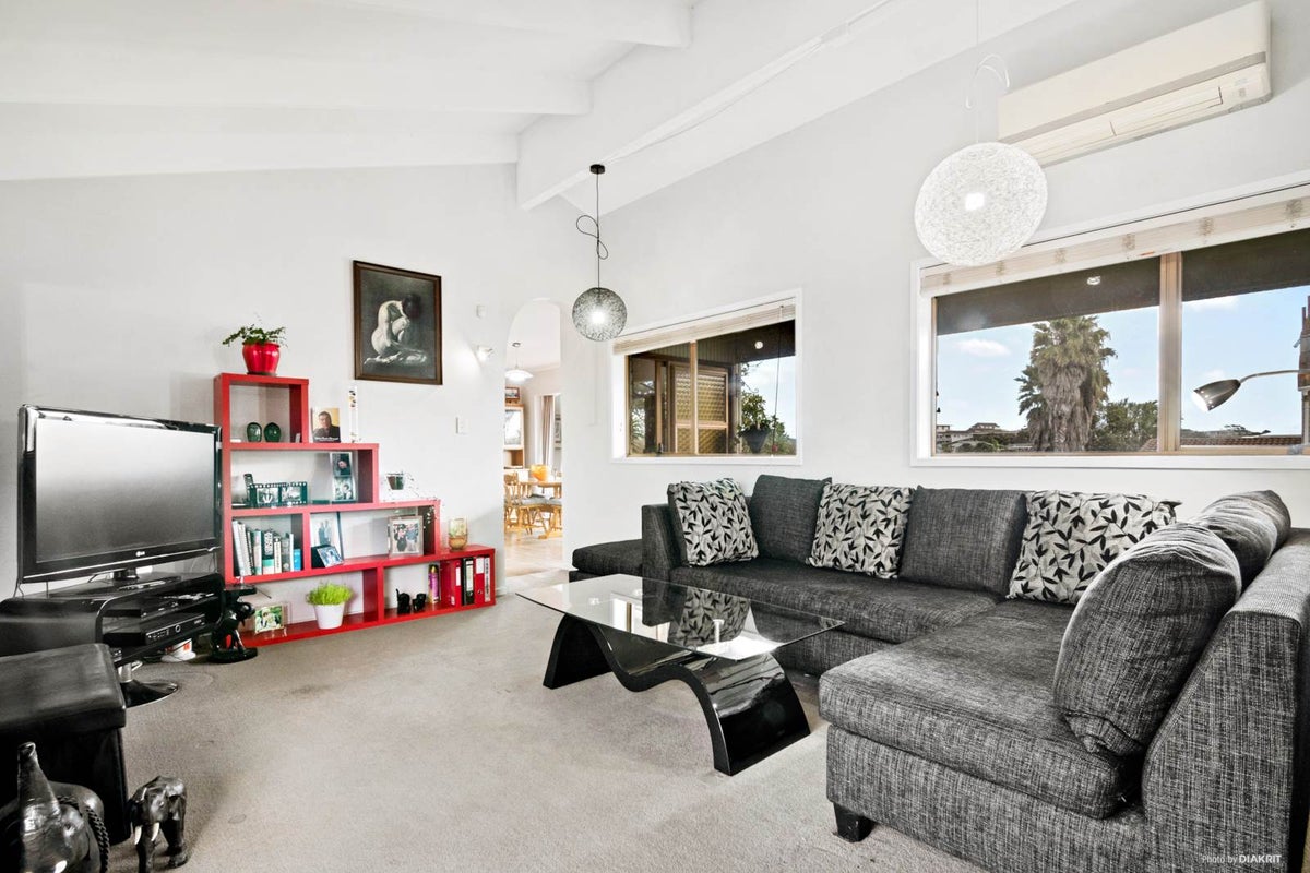 2/79 Rosario Crescent, Red Beach, Whangaparaoa - Carousel 2