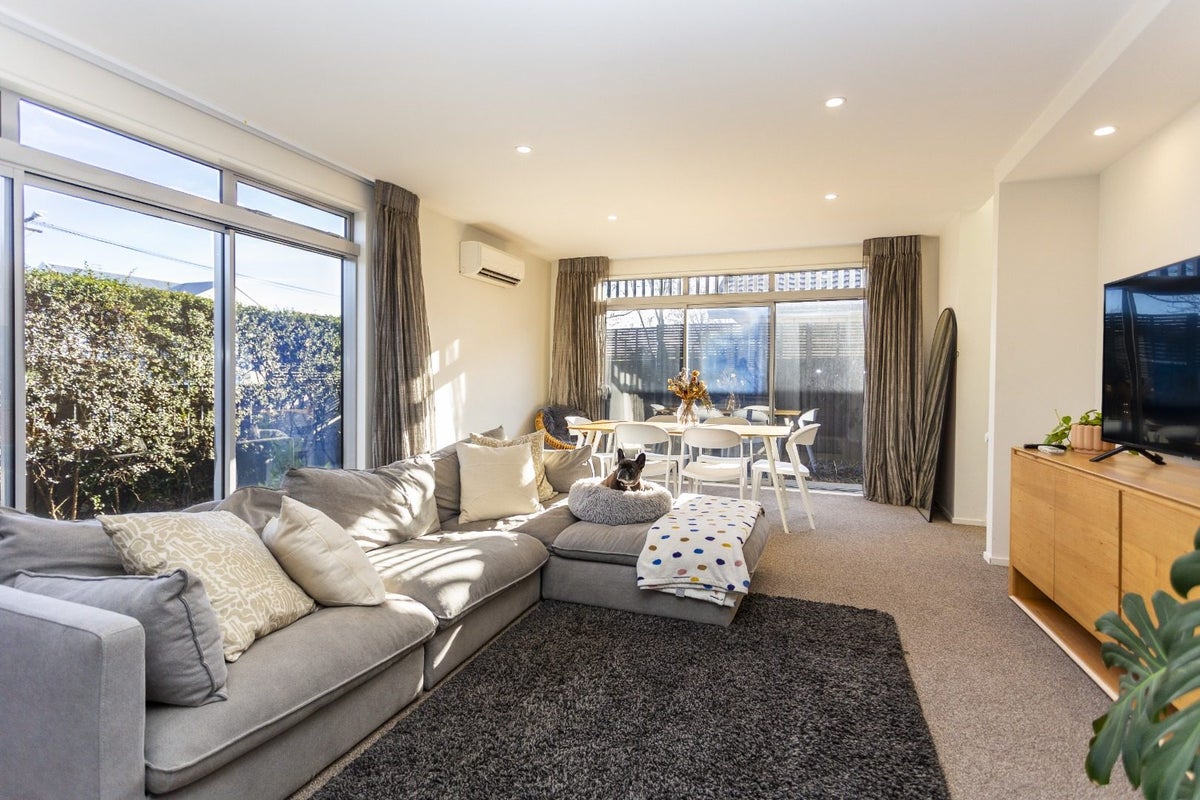 81 Canon Street, St Albans, Christchurch - Carousel 2