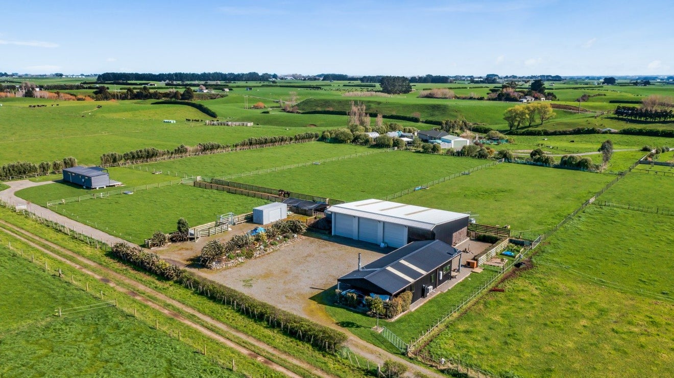 294 Austin Road, Normanby, Hawera - Carousel 32