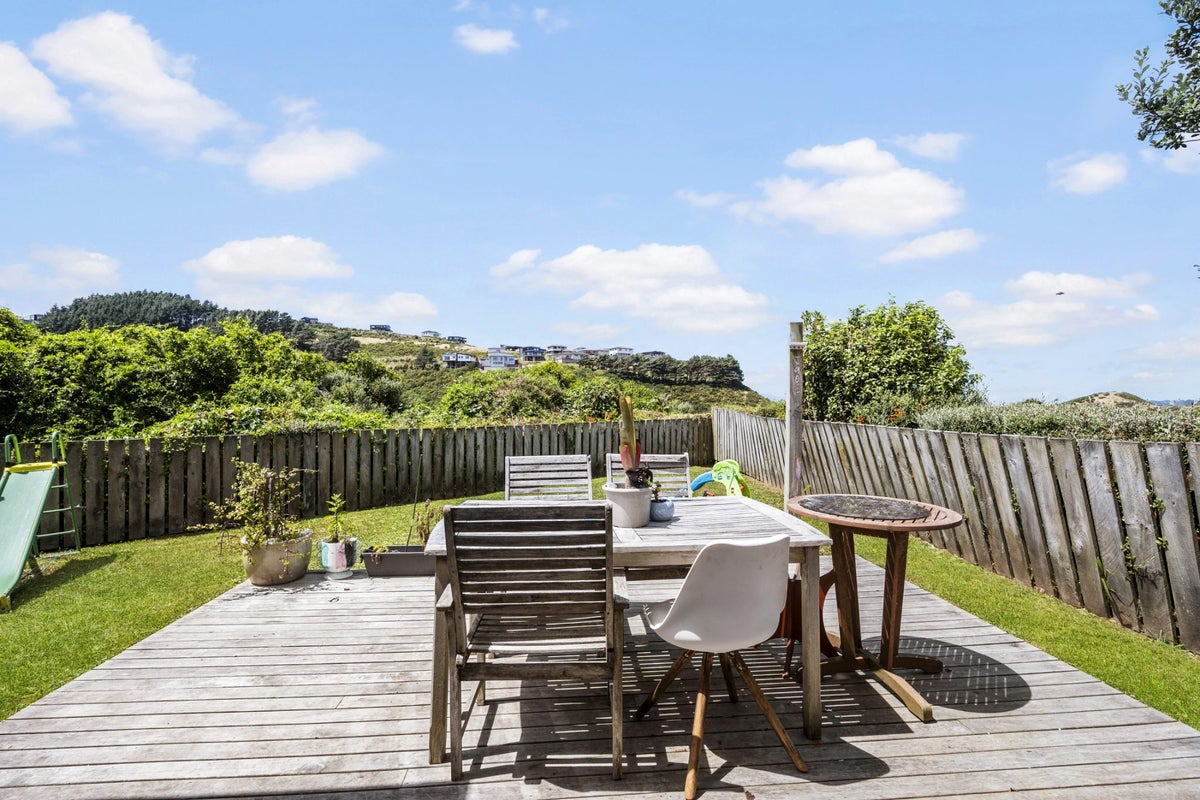 27 Kitchener Terrace, Johnsonville, Wellington - Carousel 2