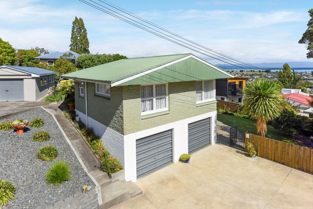 4 Chamberlain Street, Tahunanui, Nelson - Carousel 2