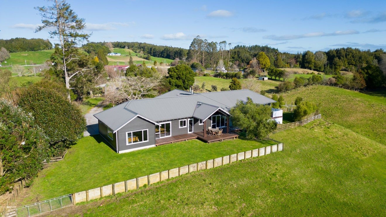 297 Kaharoa Road, Hamurana - Carousel 1