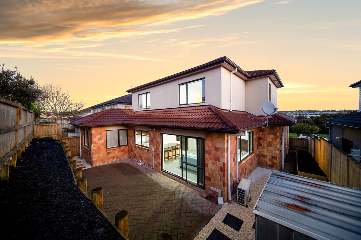 27 Multose Drive, Flat Bush, Auckland - Carousel 13