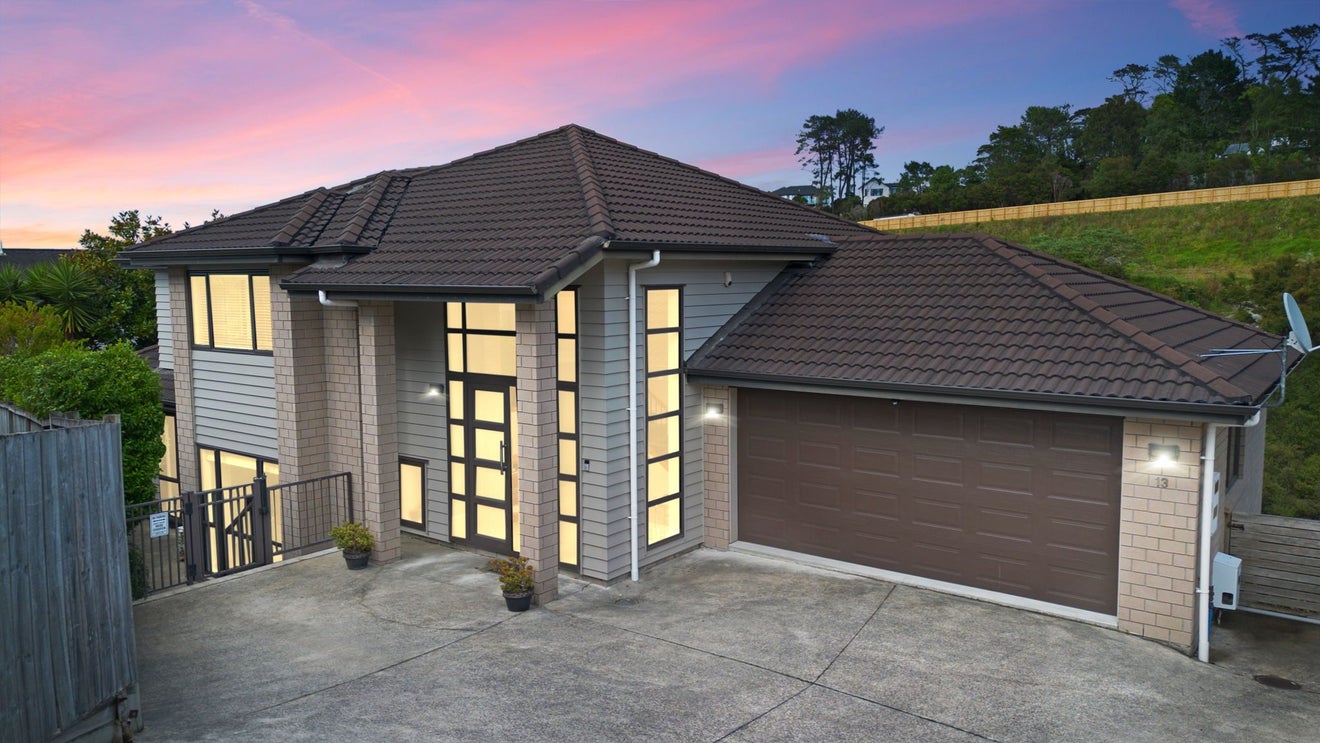 13 Stubbs Place, Fairview Heights, Auckland - Carousel 2