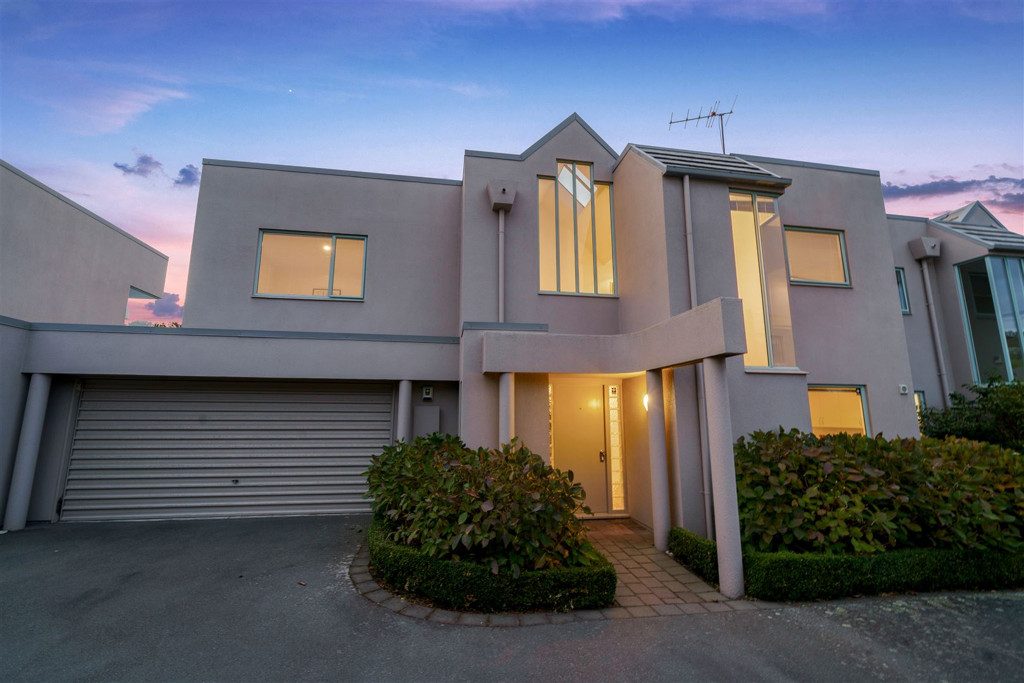 2/110 Nayland Street, Sumner, Christchurch - Carousel 2