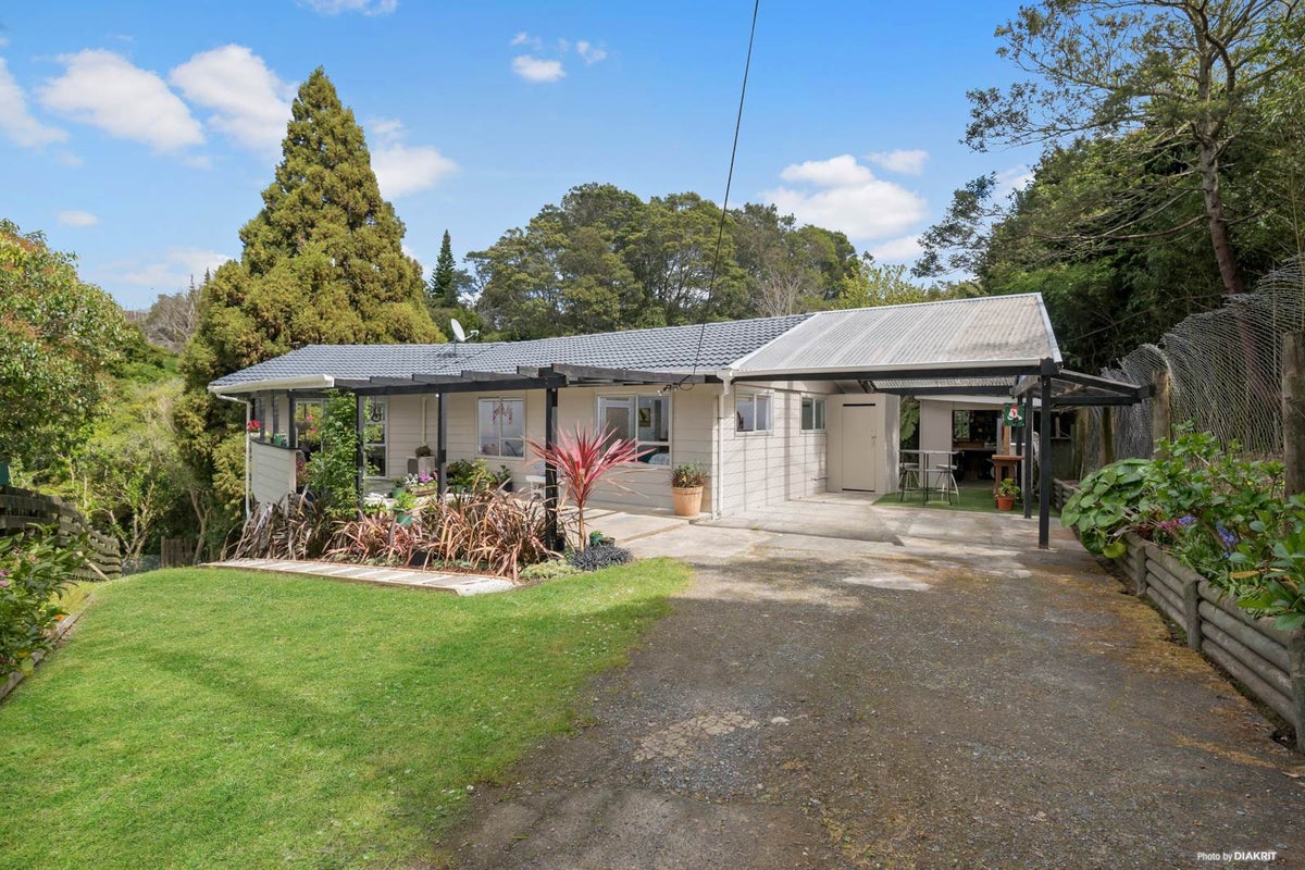 29A Fordham Street, Beach Haven, Auckland - Carousel 1