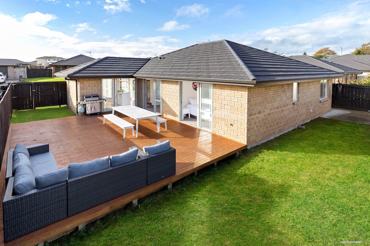 9 Patu Way, Patumahoe, Pukekohe - Carousel 1
