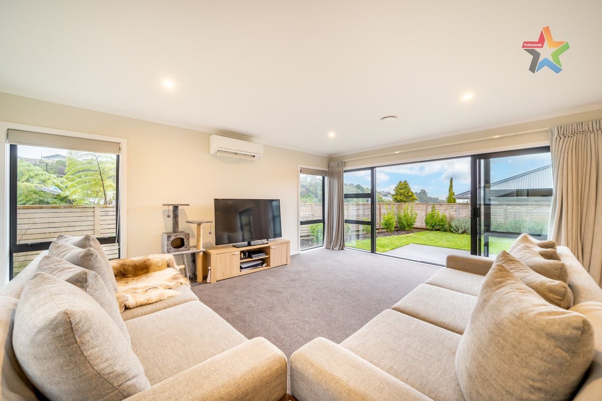 144 Waipounamu Drive, Kelson, Lower Hutt - Carousel 2
