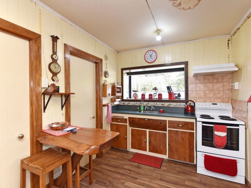 73 Wallacetown Lorneville Highway, Lorneville, Invercargill - Carousel 2