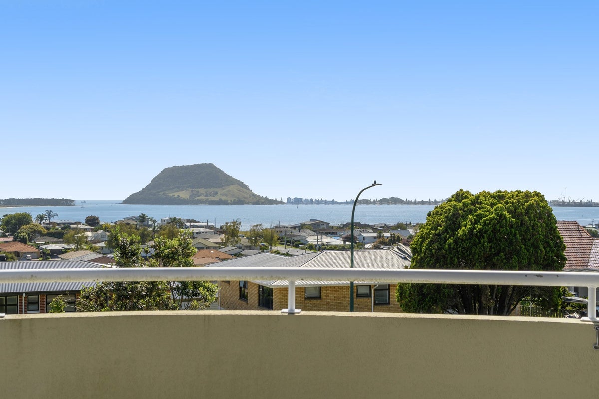 24 Tirinui Crest Road, Otumoetai, Tauranga - Carousel 1