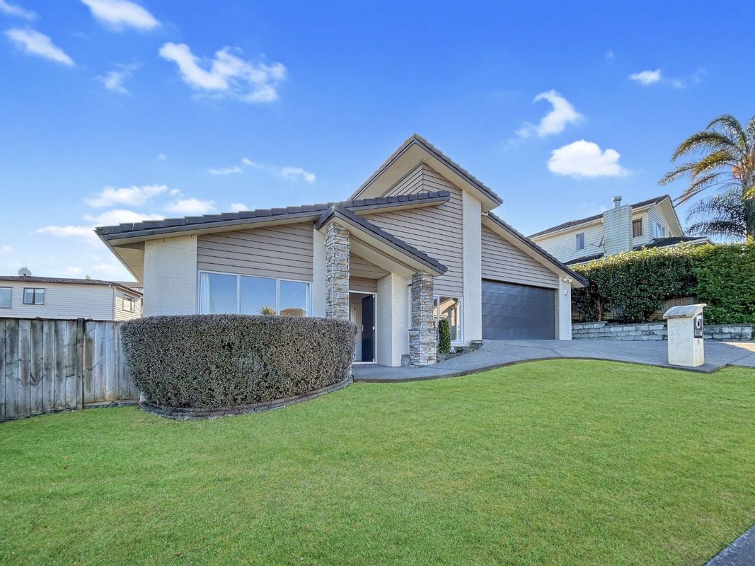 4 Bilancia Place, Flat Bush, Auckland - Carousel 2