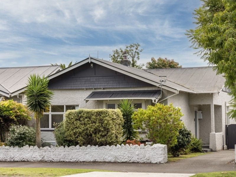 163 Georges Drive, Napier South, Napier - Carousel 1