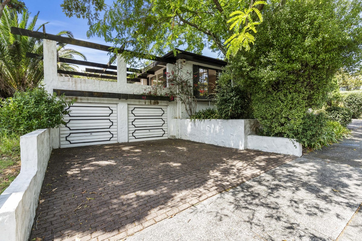 8 Stoneyroyd Gardens, Remuera, Auckland - Carousel 2