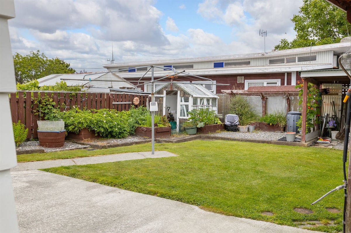 89 Kent Street, Carterton - Carousel 17