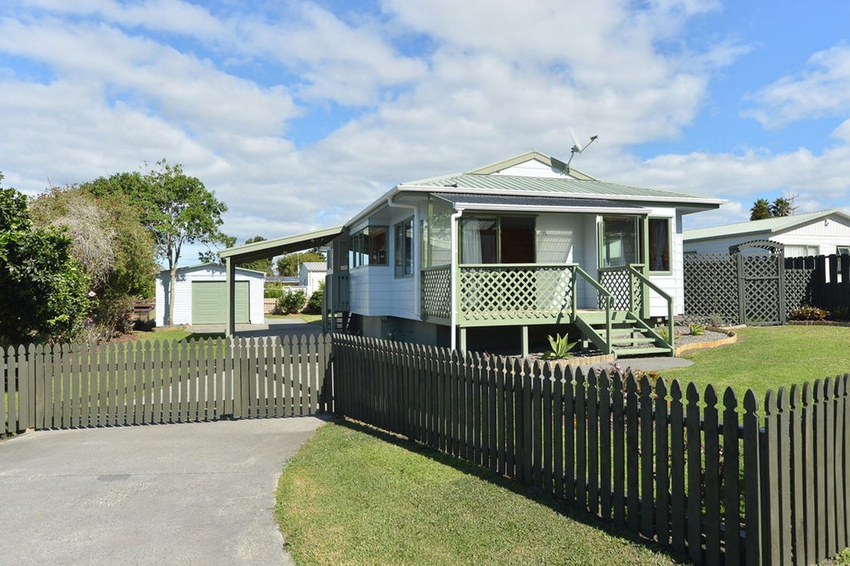 15 Munro Place, Whangarei - Carousel 1