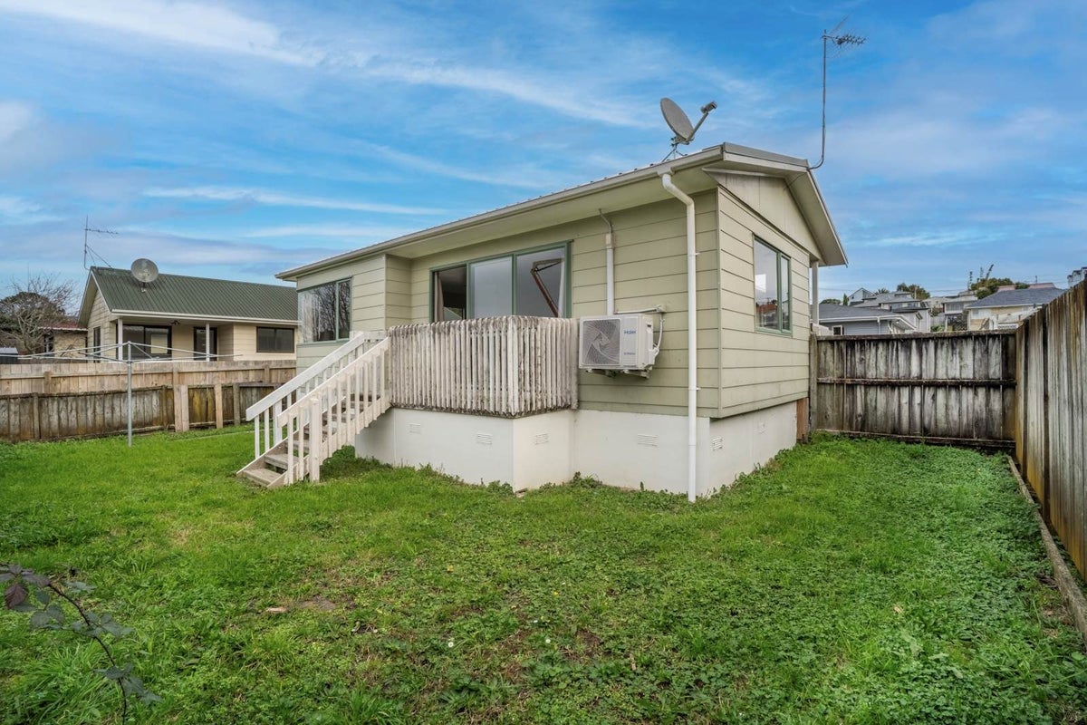 53A Marion Avenue, Mount Roskill, Auckland - Carousel 1