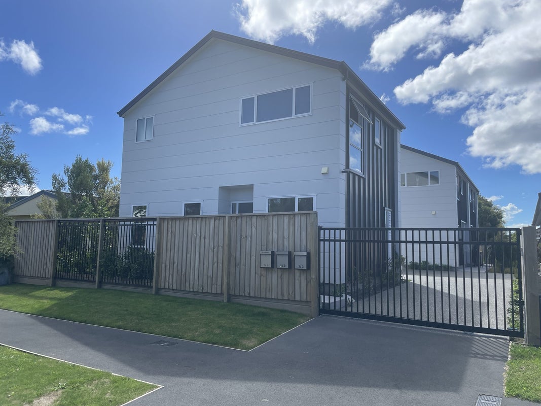 3 Laurence Street, Waltham, Christchurch - Carousel 1
