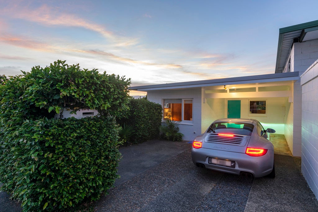 1B Rewiti Street, Orakei, Auckland - Carousel 1