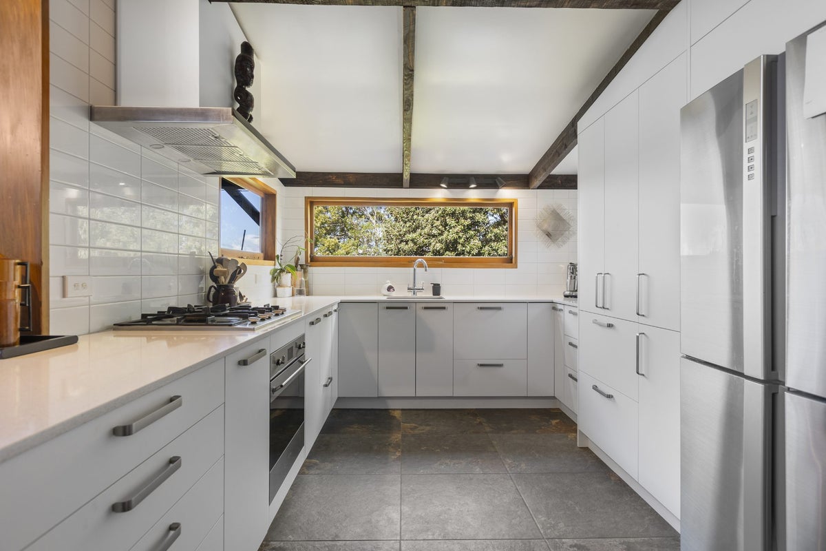 26 Mayfair Place, Westown, New Plymouth, Taranaki - Carousel 2