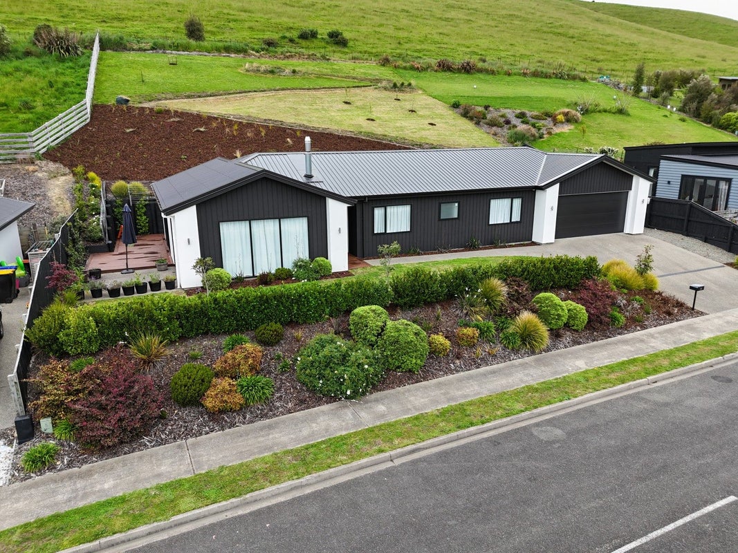 24 Genia Drive, Wakefield, Wakefield - Carousel 2