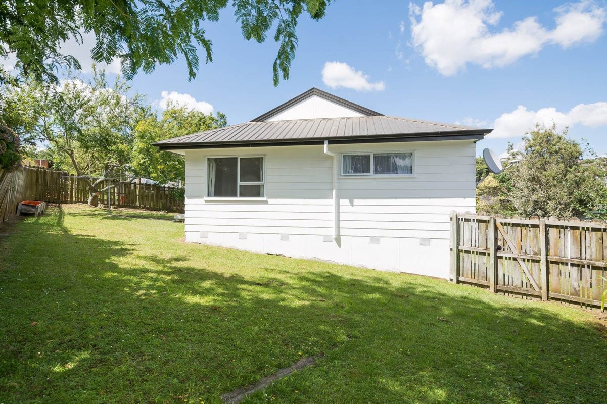 4 Mallard Place, Unsworth Heights, Auckland - Carousel 2