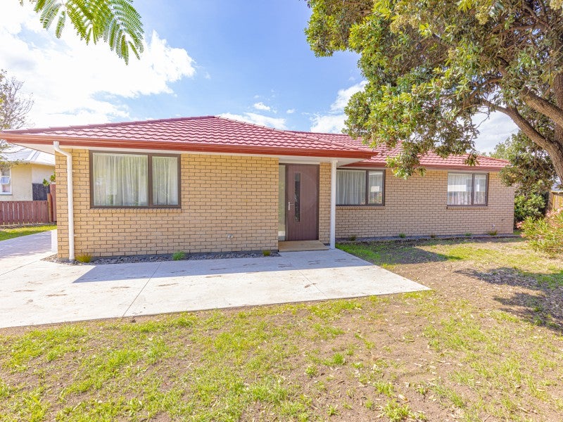 48 Thatcher Street, Castlecliff, Whanganui - Carousel 1