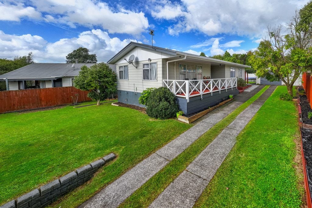 29 Matipo Crescent, Pukete, Hamilton - Carousel 1