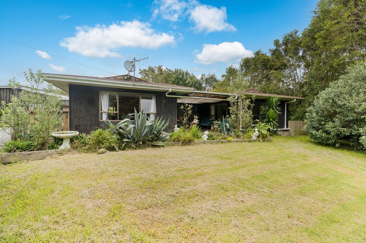 38 Settlement Road, Kaiwaka - Carousel 1