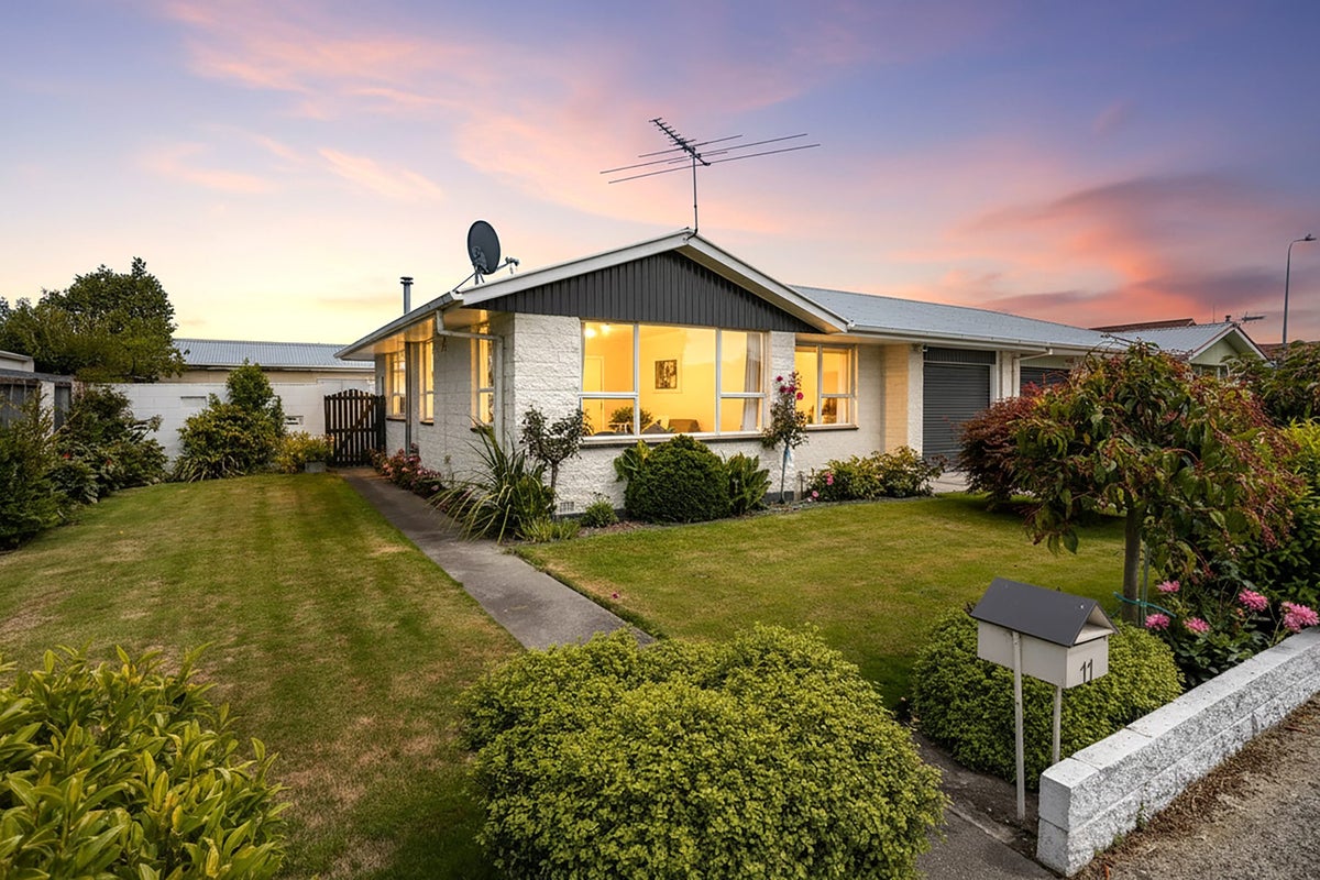 11 Freebairn Street, Redwood, Christchurch - Carousel 1