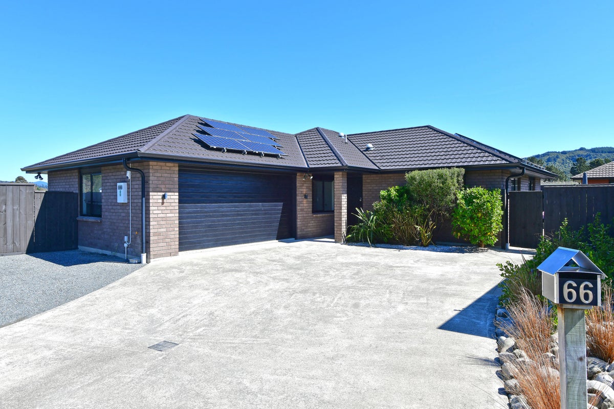 66 Sunstone Crescent, Timberlea, Upper Hutt - Carousel 1