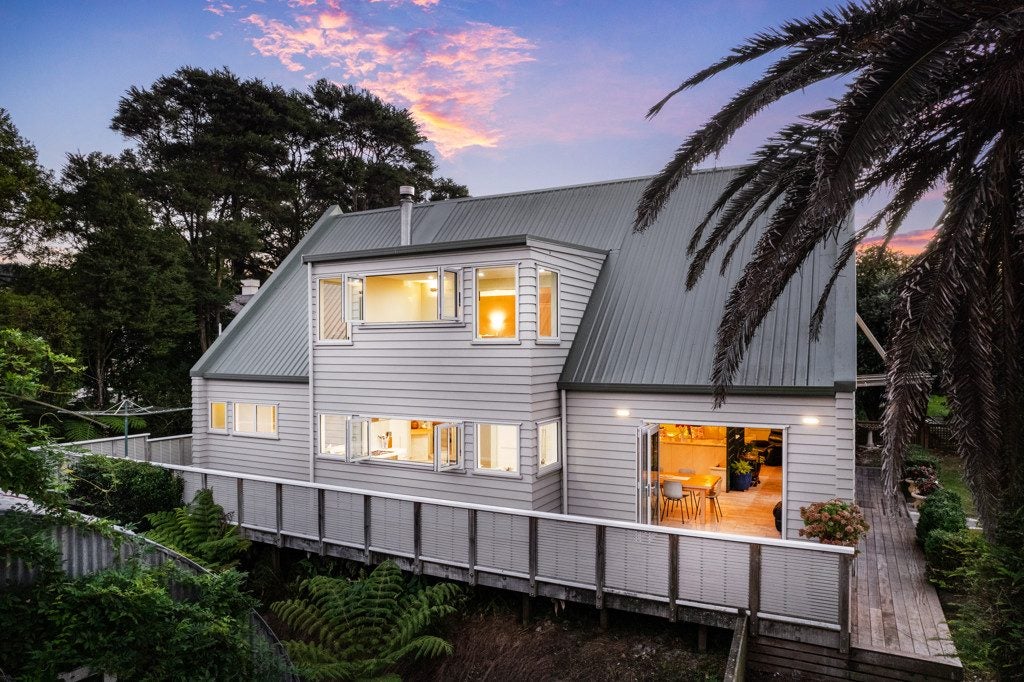 102 Atkinson Road, Titirangi, Auckland - Carousel 1