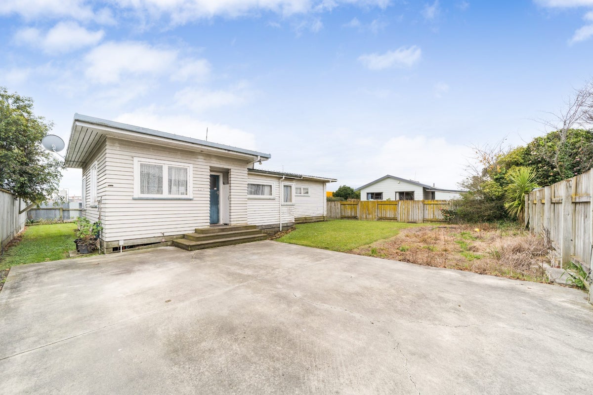 10A Ngaire Street, Longburn, Palmerston North - Carousel 1