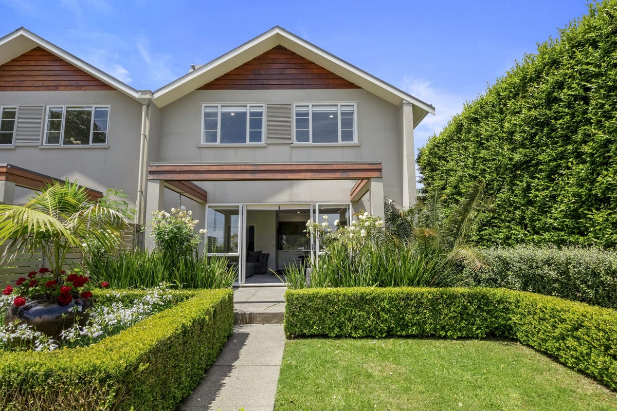 250A Courtenay Street, Strandon, New Plymouth - Carousel 2