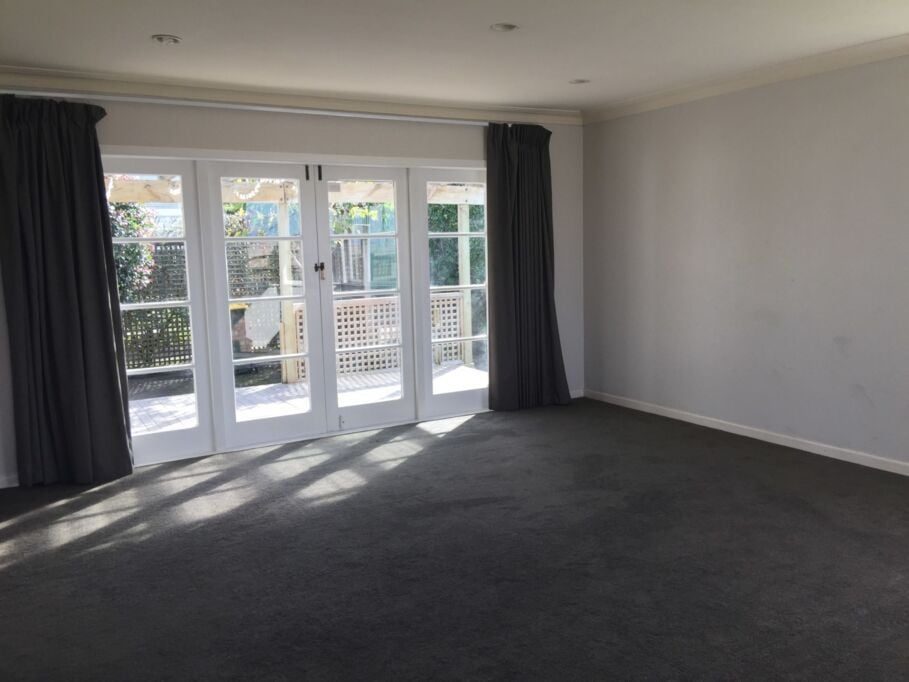 37A Luckens Road, West Harbour, Auckland - Carousel 2