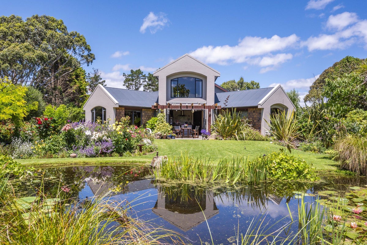 33 Wood Leigh, Paraparaumu Beach, Paraparaumu - Carousel 1
